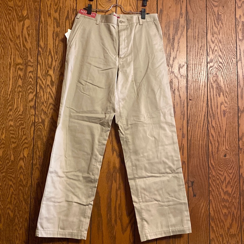Men’s khaki pants